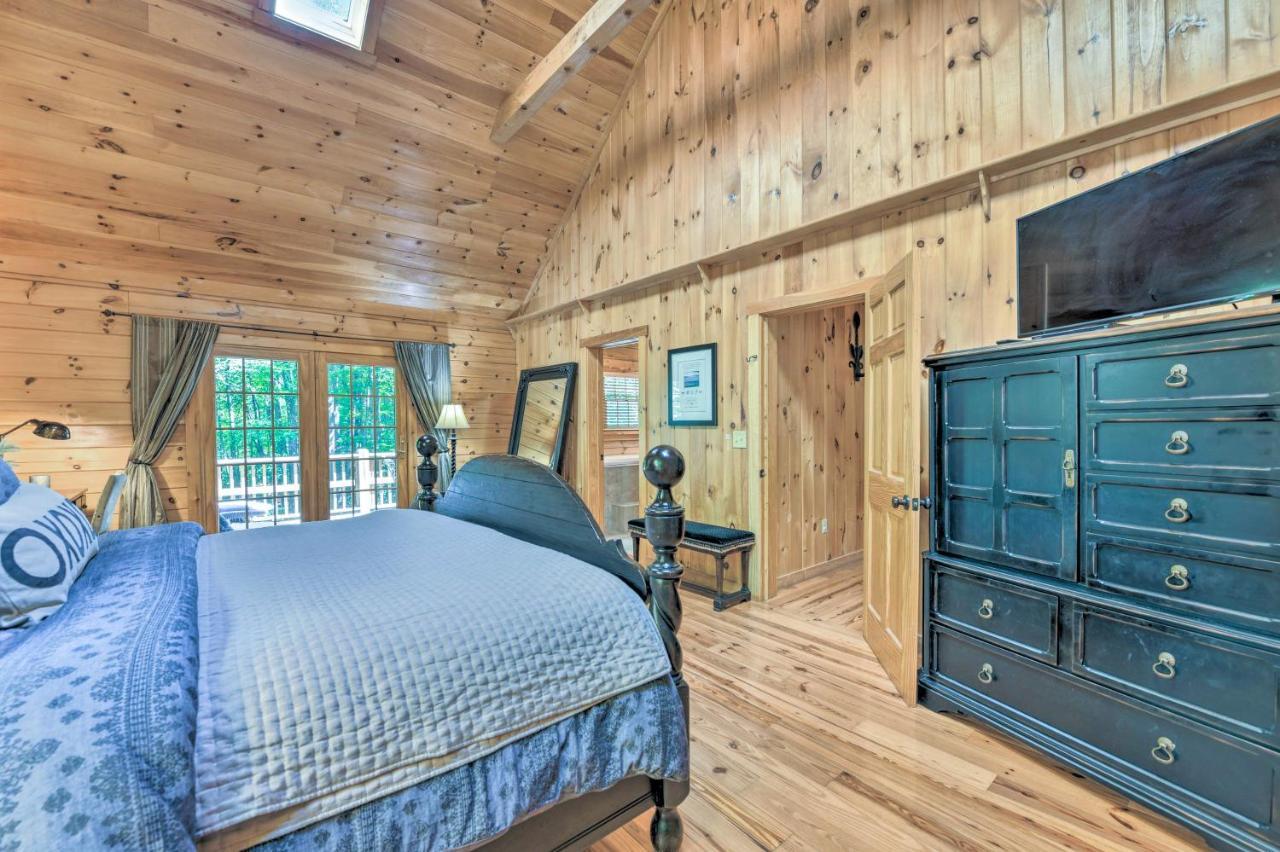 Luxury Cabin With Deck Less Than 5 Miles To Sapphire Valley! Villa Exterior photo